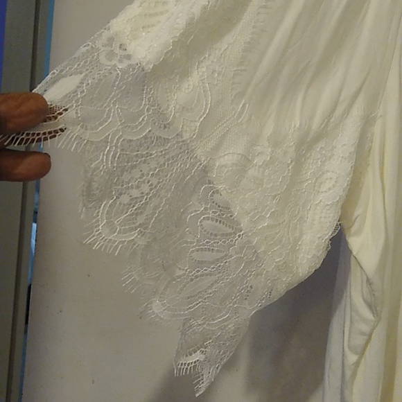 Roommates top - Picture 3 of 8